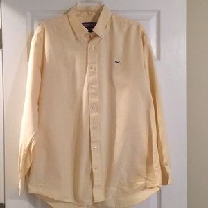 Vineyard Vines Men’s button up shirt